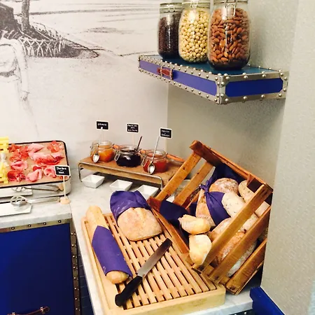 Hotel Excelsior Centre By Happyculture 4*