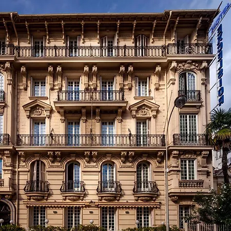 Excelsior Centre By Happyculture