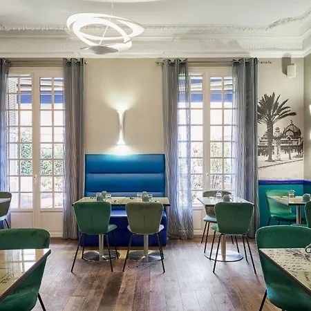 Excelsior Centre By Happyculture 니스