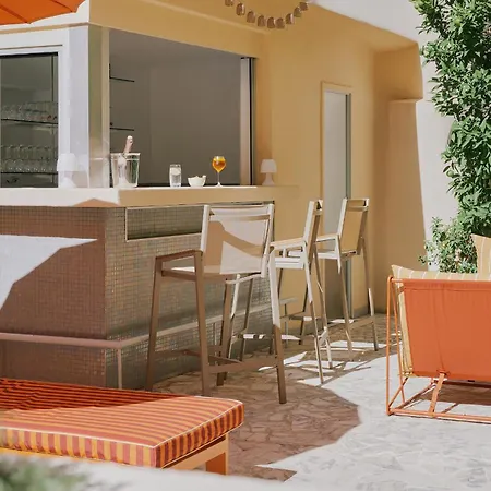 Excelsior Centre By Happyculture Hotel
