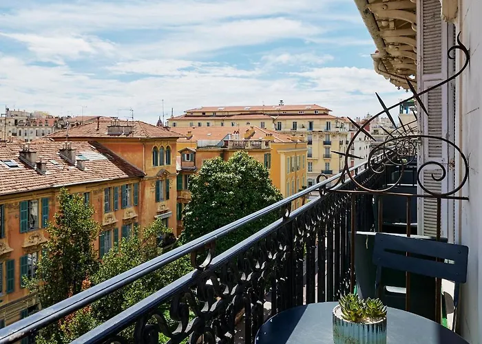 Hotel Excelsior Centre By Happyculture 4*