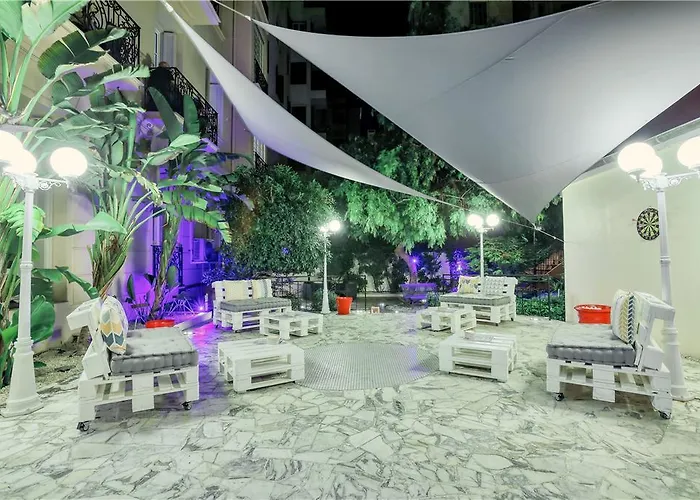 Excelsior Centre By Happyculture 酒店 4*